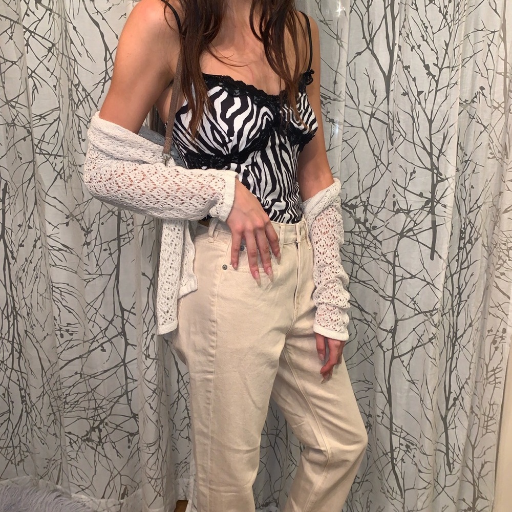 American Eagle 4 long khaki mom straight jean